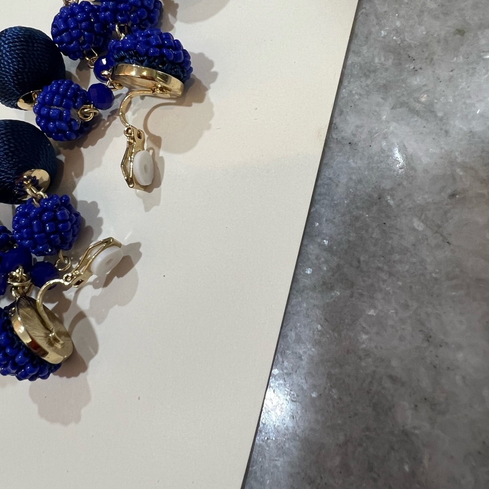 Lilly Pulitzer Clip On Earrings. Midnight and Royal blue. - Picture 2 of 6